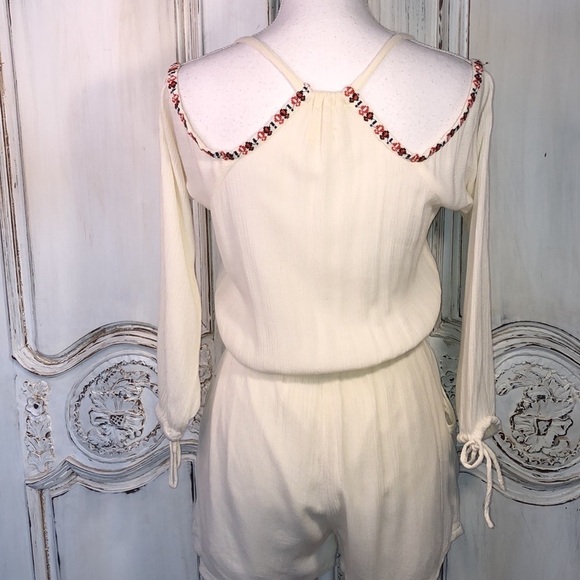 Pins And Needles Cold Shoulder Long Sleeve Boho Style Romper Size XS - Picture 5 of 8